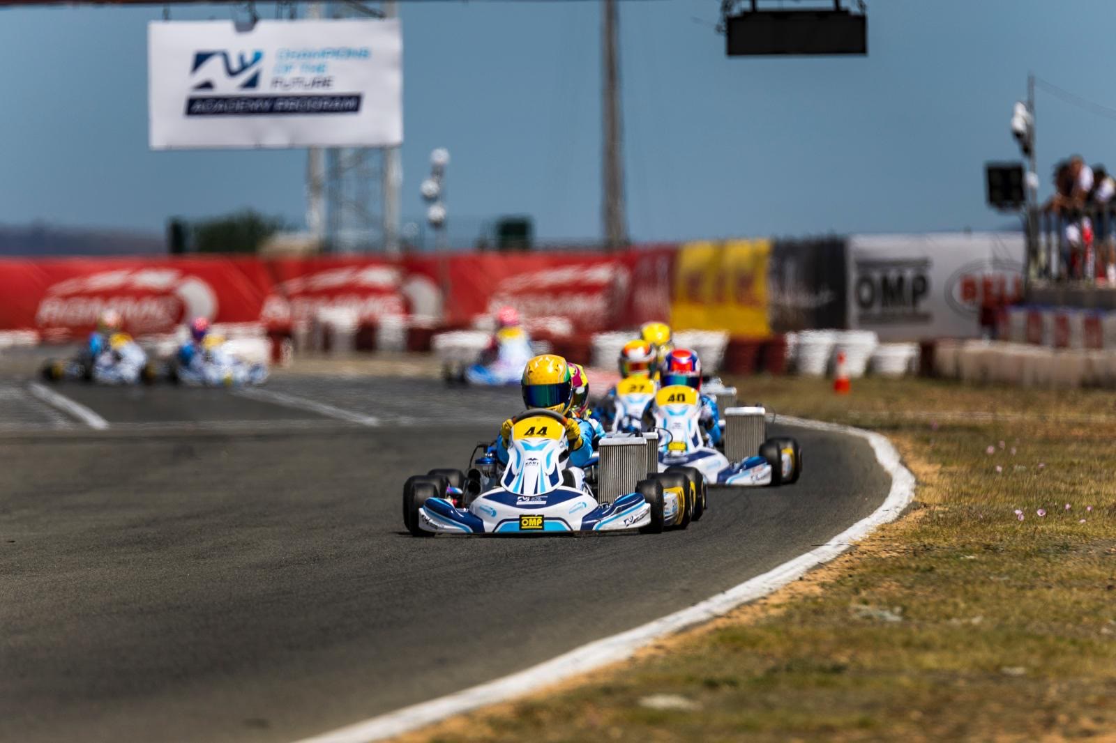 Kart 44 en course, Champions of the Future